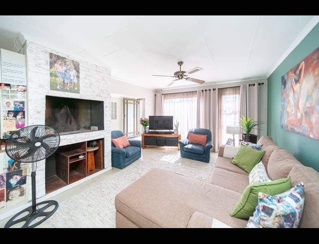 3 BEDROOM TOWNHOUSE FOR SALE IN ABBOTSFORD